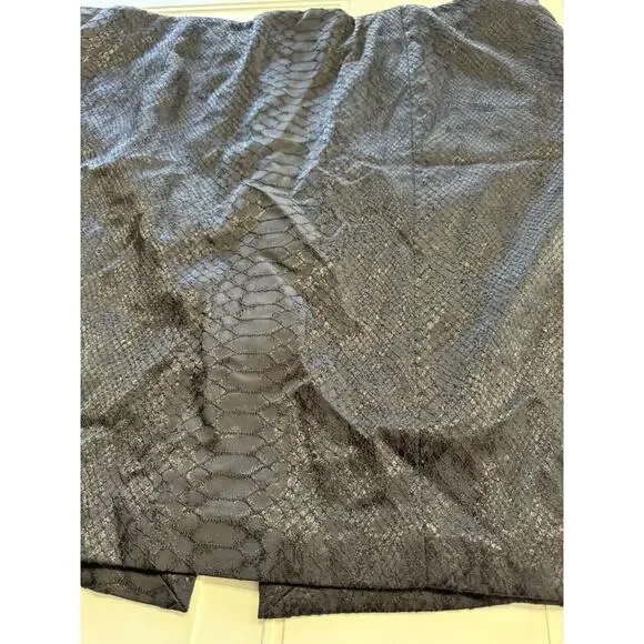 Lane Bryant Size 22 Snake Skin Pattern Black Mini Skirt with Back Slit - Picture 2 of 6